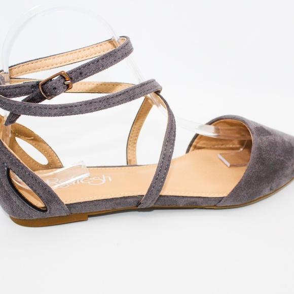 "Chill all day " 🔥Gray flats 🛍 - Picture 2 of 3